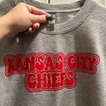 Gildan chiefs sweatshirt Photo 1