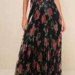 Lulus  NWT Mesmerizing Forever Black Floral Pleated Organza Maxi Dress M Photo 0