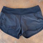 Lululemon hotty hot black shorts sz 6 Photo 0