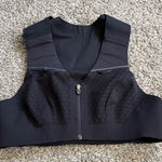 Lululemon  Enlite Hydraffinity Vest size small Photo 0