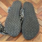 Sanuk  Sandals. Size 8. Photo 3