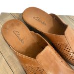 Clarks Shoes Women 7M Brown Sandal Mule Slip On Slide Cut Out 88016 Casual Photo 4