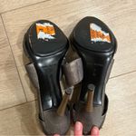 Diane Von Furstenberg  Diane Sandals Heels Gray Leather Metallic Size 7 Photo 5
