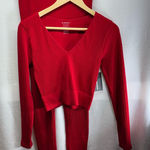 Elegant Red V Photo 0