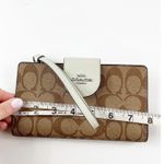 Coach Signature C Canvas Phone Tech Wallet Wristlet Brown Sage Green Photo 8
