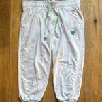 y2k Free Spirit White and Green Capris Sweats with Elastic Waistband Large Photo 1