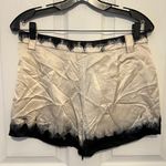Vera Wang  Women’s 100% Silk Ivory Black Lace Trim Dressy Shorts Size 4 Photo 1
