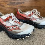 Saucony Endorphin Edge Carbitex Shoes Photo 2