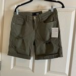GBG Fianna Bermuda Shorts Olive Green Pants size 28 Photo 3