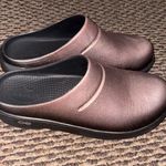 OOFOS luxe Pink Size 10 Photo 0