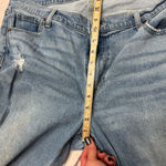 Old Navy  Mid Rise Boyfriend Loose Jean Light Wash Distressed Size 16 Tall Long Photo 4