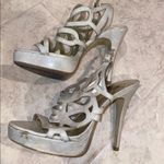 Carlos Santana  high heels Photo 1