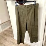 Bill Blass  Jeans  stretch olive green cropped pants Photo 1