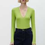 ZARA NWT  V NECK LONG SLEEVE BLOGGERS FAV BODYSUIT GREEN MEDIUM Photo 1