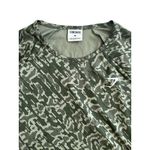 Gymshark Camo Long Sleeve Crop Top Size Medium Photo 2