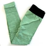 Gymshark L/XL Vision Leggings & Sports Bra Set Photo 6