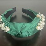 Top Knotted green Faux Pearl No Photo 3