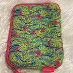 Lilly Pulitzer  Make up bag size long 10” wide 8” no rips smell see pictures Photo 10