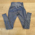 Alo Yoga  - High Waist Lounge Leggings in Gray Photo 2