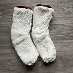 Burgundy Women’s White Sherpa Chenille Warm Cozy Comfy Winter Slipper Socks Red Photo 4