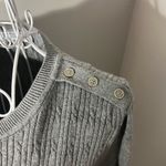 kim rogers  Grey Cable Knit Button Shoulder 100% Cotton Crew Neck Sweater Size M Photo 1