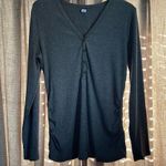 Old Navy  Maternity Gray Ribbed Long Sleeve Henley Size Large Photo 1