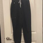 FIGS  scrubs, joggers, size small Photo 0