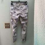 Lululemon Train Times 7/8 Pant/Leggings in White Cast/Light Cast Size 8 Photo 1