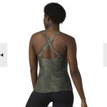 prAna sage green camo layna bra tank fitted athletic top Criss cross back XS NWT Photo 1