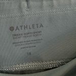 Athleta NWT Trekkie North Short Ethereal Bloom Magnolia White 18 Photo 7