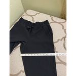 Lululemon On The Fly Pant *Woven 27"
Black Pants, size 6, W5BPMS, MSRP $118 Photo 4
