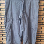 Nike  Gray Cargo Crops Size Medium Photo 0