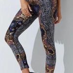 Noli Yoga Gilded Legging NWT Size Small Foiled Gold Paisley Print Photo 0