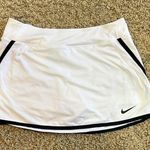 Nike Adri Fit White Skirt Skort with Black Trim in Women’s Size Medium Photo 0