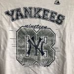 Majestic New York Yankees Baseball Cropped Tee. Size Large Photo 5