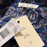 Pink Rose  women’s size medium hi low blue paisley roll tab sleeves lightweight Photo 8