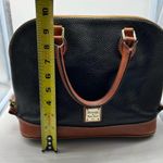 Dooney & Bourke black pebbled leather vintage tote bag serial number J7990553 Photo 8