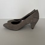 B Makowsky Shoes‎ Gray Suede Leather Nubuck Pumps Heels Neutral Women Size 8 M Photo 1
