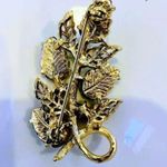 Vintage Emerald Gold Tone Iridescent Brooch and Earrings Set Jewelry Leaves Flor Green Photo 5