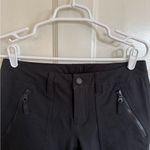 Burton  women’s Vida black snow pant size xs. Photo 1