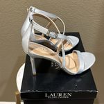 NWT Lauren Ralph Lauren Gabriele Metallic Leather Sandal Silver Size 8.5 Photo 3