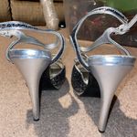 Touch Ups Heels Photo 1