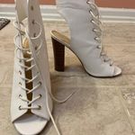 Liliana White Heels Photo 0