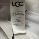 UGG  Alexiah Boy Short Photo 3