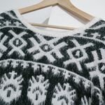 Bethany Mota  fussy knit sweater black white

S Photo 1