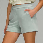 Lululemon Women’s Softstreme Relaxed Shorts 4” Size 2 XS In Silver Blue Photo 0