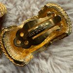 Vtg‎ GAY BOYER Signed Enamel Gold Tone Rope Design Retro Chic NY Earrings Photo 3