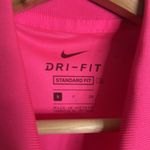 Nike  dri fit ladies bright pink with speckles athletic polo shirt size small Photo 4