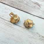 Vintage Clip On Earrings Photo 6