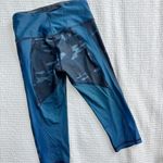 Lululemon clip in crop Capri leggings Heathered Texture Lotus Camo Oil Slick Blue/Alberta Lake Photo 1
